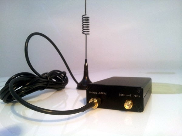 RTL SDR V4 - Now with Built-In HF Upconverter + More Features 